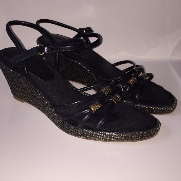 Black Sandals - Picture 4 of 8